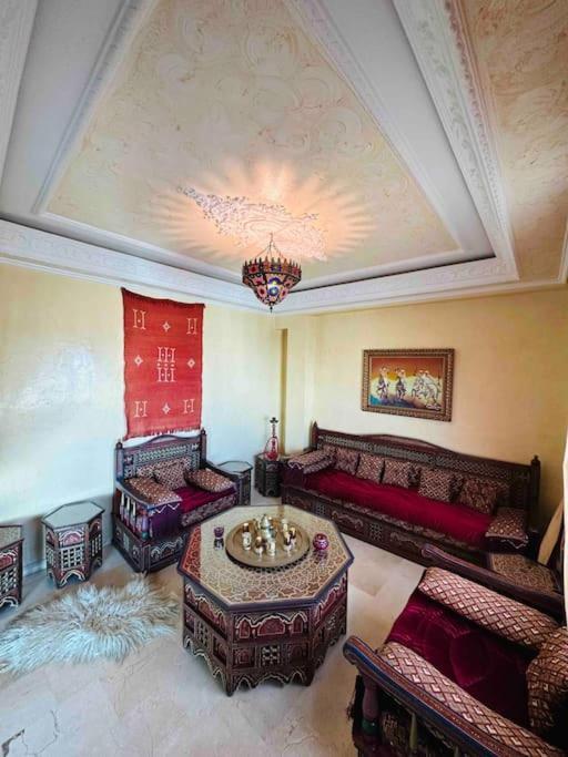 Luxueux Appartement Centre Et Plage & Wifi ! Tangier Bagian luar foto
