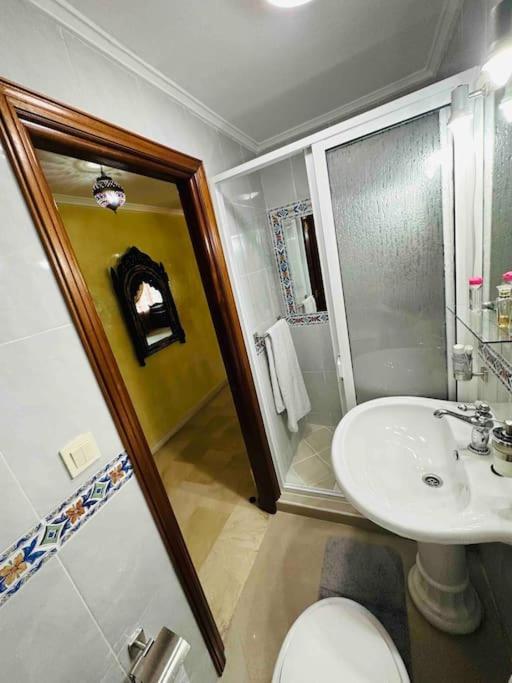 Luxueux Appartement Centre Et Plage & Wifi ! Tangier Bagian luar foto